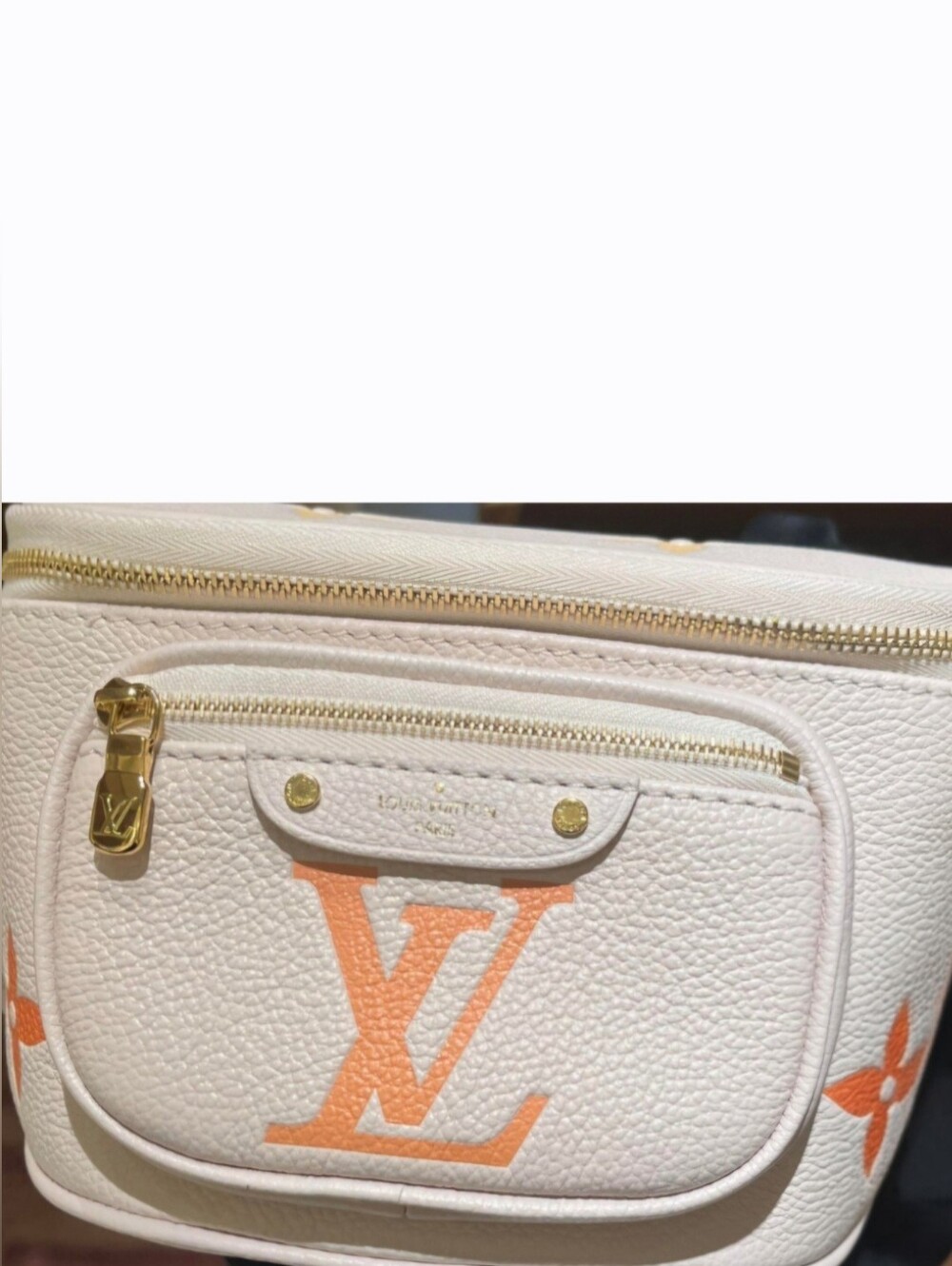 Louis Vuitton Giant By The Pool Cream Safron 4-way Crossbody/Bumbag/Shoulder Bag - Picture 7 of 15